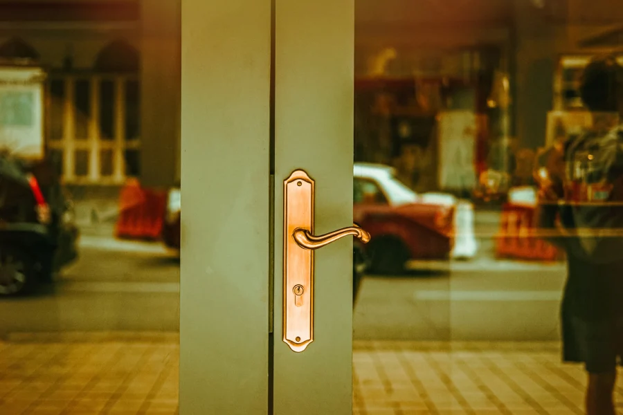 Professional Privacy Window Film in Hillsboro, OR Professional Privacy Window Film in Hillsboro, OR